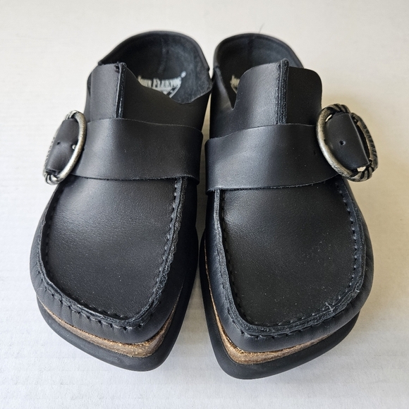 John Fluevog Black Leather Linn Peacemaker Mules - Picture 6 of 13